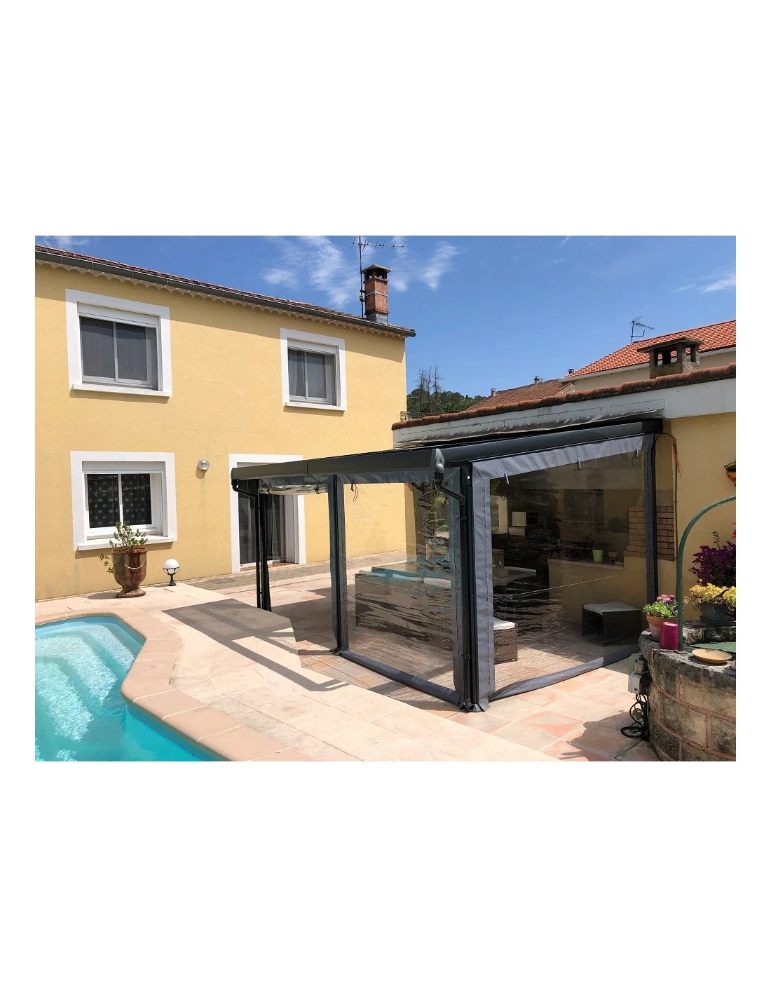 Fermeture PVC Droite Pour Pergola Adossée AZURA 1 Fermeture PVC Droite Pour Pergola Adossée AZURA